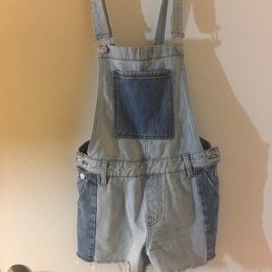 Pacsun Girls/Women’s Overalls Cutoff Shorts Size S